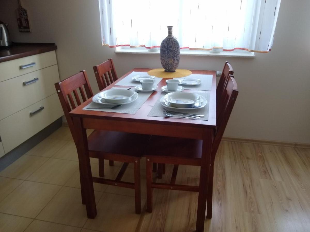 Green Apartment Z Bezplatnym Parkingiem ออลชติน ภายนอก รูปภาพ